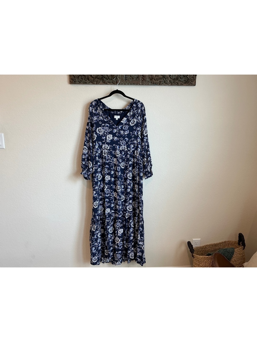 Evereve Navy Blue Floral Long Sleeve Maxi Dress Size M